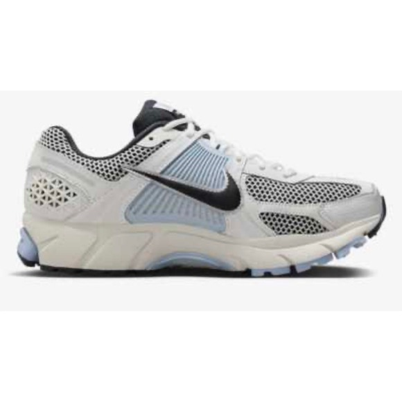 Nike Shoes - Nike wmen air zoom comers 5 light armory blue (FQ7079-001